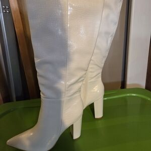 Elegant White Knee-High Boots